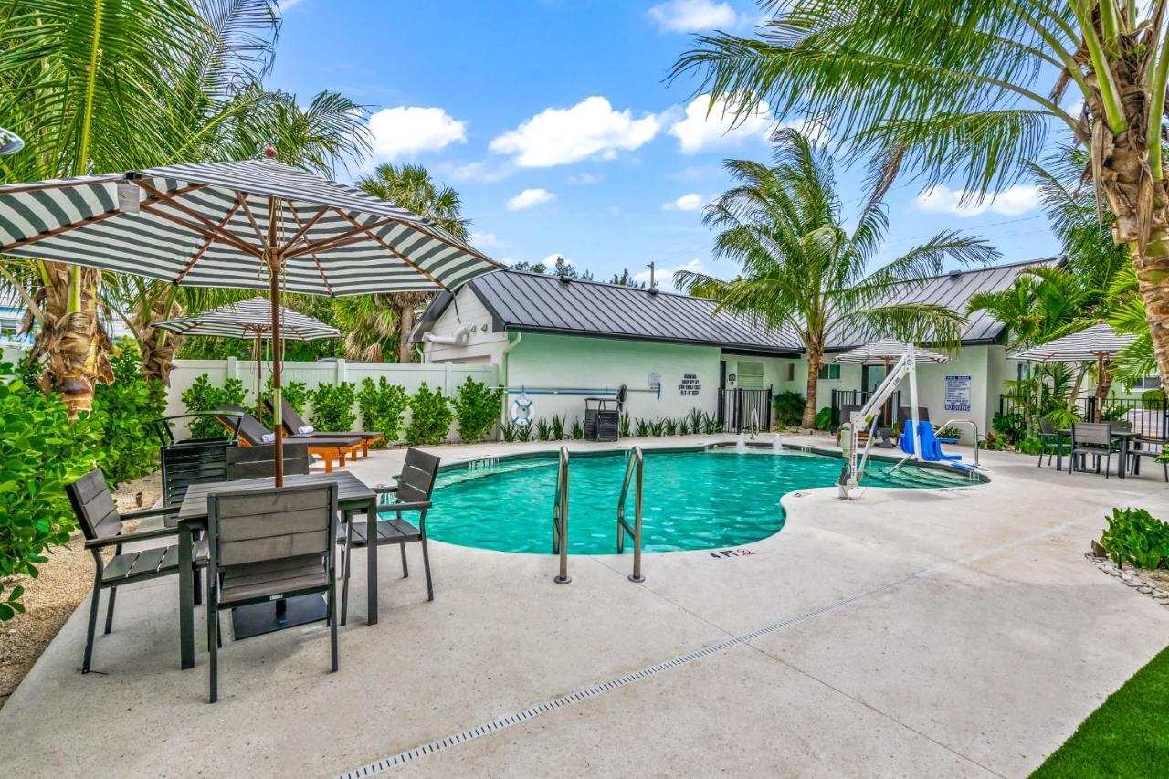 The Retreat At Anna Maria Island Inn Bradenton Beach Exterior photo