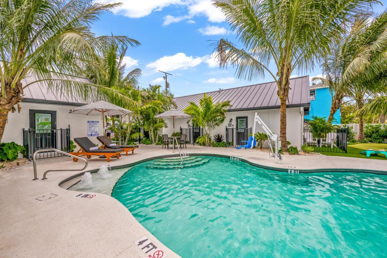 The Retreat At Anna Maria Island Inn Bradenton Beach Exterior photo